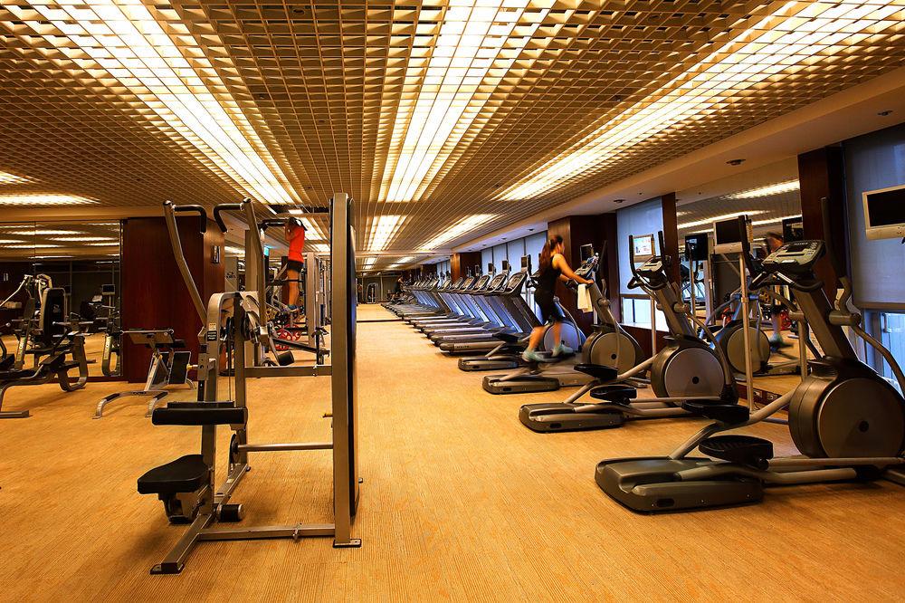 Windsor Hotel Tajcshung Kültér fotó A gym in a hotel