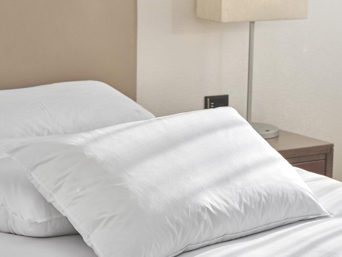 Windsor Hotel Tajcshung Kültér fotó A pillow
