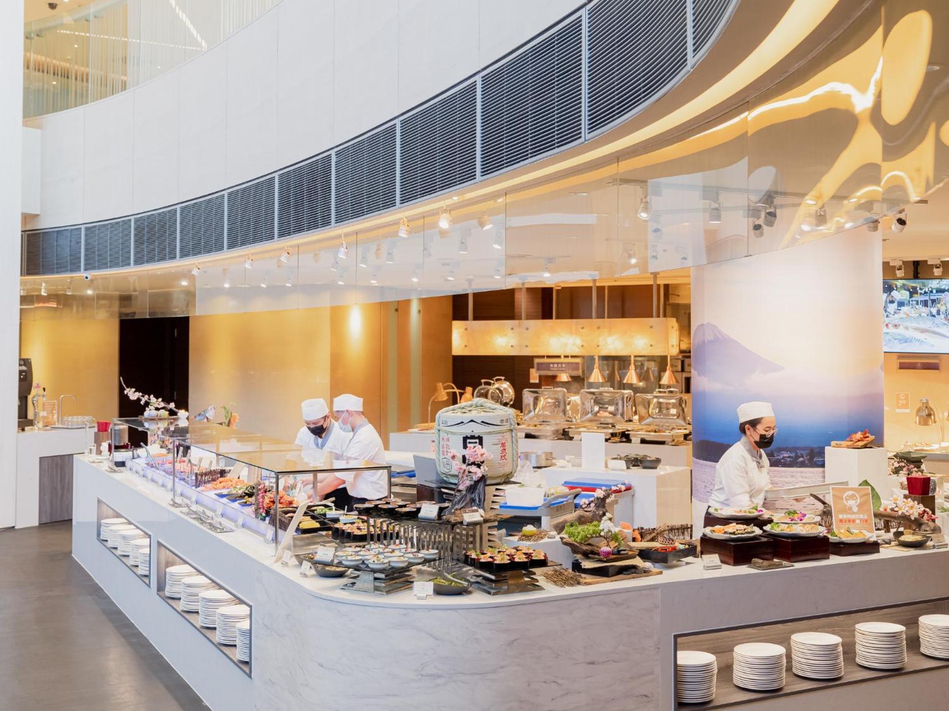 Windsor Hotel Tajcshung Kültér fotó The buffet at the airport