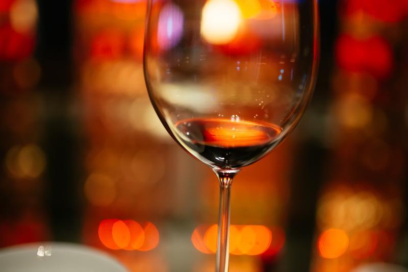 Windsor Hotel Tajcshung Kültér fotó A wine glass